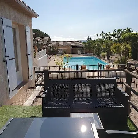 Hébergement de vacances De L'hacienda 1 *